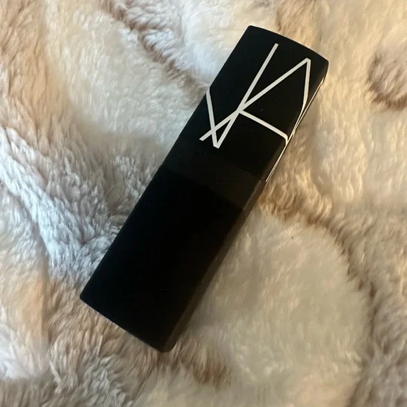 NARS Dolce Vita Lipstick New - Picture 2 of 4